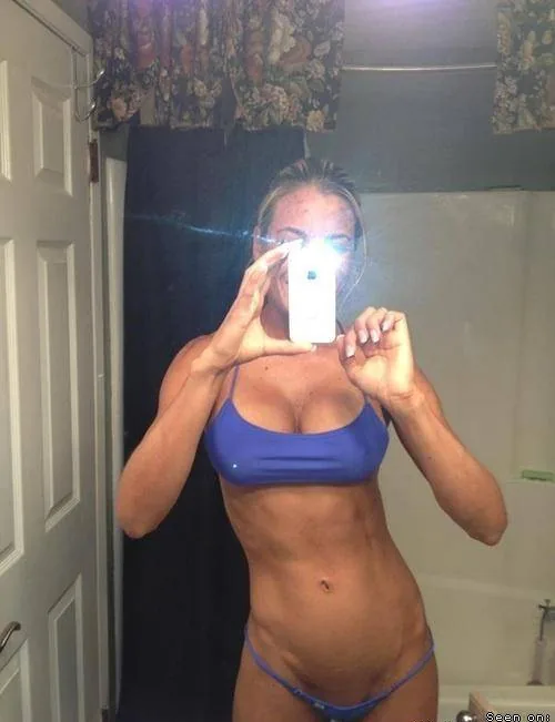 Singel_Molly